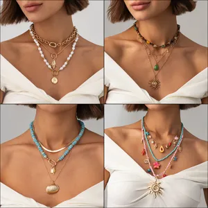Collier Multi-rangs en Métal avec Pendentif pour Femme Exagéré Vintage Perle Artificielle Soleil Coquillage Étoile de Mer Ensemble Ras de Cou Bijoux de Vacances