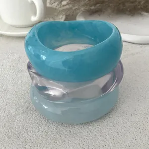 Bracciale rigido in resina impilabile polsino acrilico alla moda gioielli donna