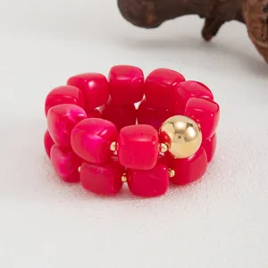 Anello bracciale perline resina rosa stile dopamina colorato gioielli vista dettagliata