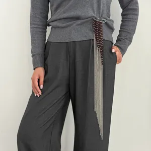Spilla collana con nappe versatile catena di metallo accessorio abbigliamento vista principale.