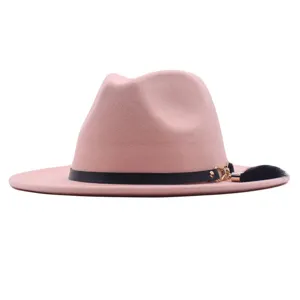 Rosa Damen Wollfilz Fedora Hut mit schwarzem Gürtel, Quaste und stilvollem breiten Rand.