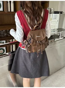 Retro brown leather women backpack, vintage college style casual commuting school bag.