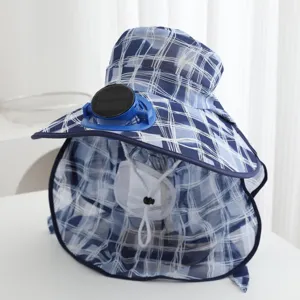 Cappello da sole a quadri blu con ventola solare e maschera facciale anti-UV a tesa larga estiva.