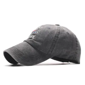 Gorra de béisbol clásica de algodón lavado con elegante bordado frontal para uso diario.