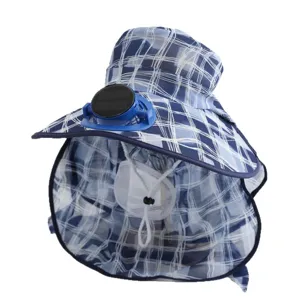 Cappello da sole a quadri blu con ventola solare e visiera per protezione UV estiva vista principale