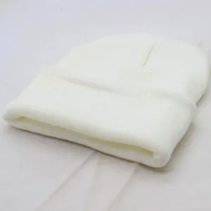 Solid color knitted beanie hat for autumn and winter, warm and soft casual wool cap for daily wear.