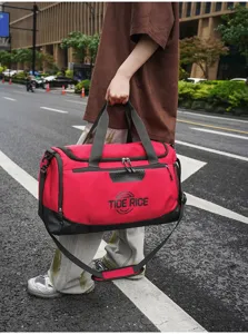 Sporttasche Detailansicht, große Reisetasche für Damen und Herren, Fitness-Trainingstasche.