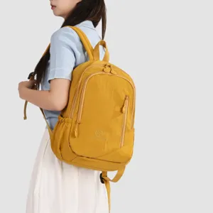 Lightweight travel backpack for women, stylish waterproof casual daypack for daily commute.