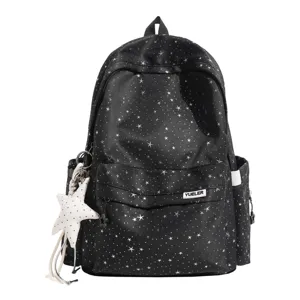 Zaino casual nero con stampa di stelle, tasca frontale e grazioso ciondolo a stella.