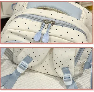 Primer plano detallado de la bonita mochila japonesa de lunares con cremallera y tirantes.