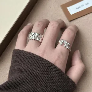 Conjunto de anillo de plata geométrico elegante para mujer, anillo abierto de tendencia detalle.