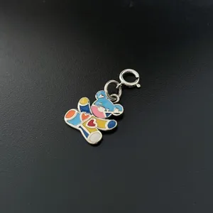 Sweet cool rainbow bear pendant necklace for women ins niche design trendy clavicle chain.