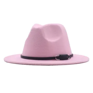 Rosa Filzhut Fedora mit schwarzem Gürtel Schnalle klassischer Retro Wollhut Herbst Winter