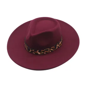 Chapeau fedora femme en feutre de laine bordeaux grand bord avec bande leopard automne hiver