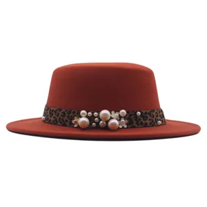 Retro Británico Sombrero Fedora de Poliéster Copa Plana Ala Plana Sombrero de Jazz para Hombres Mujeres Cinta de Leopardo Perlas Artificiales Flor Decoración Otoño Invierno Al Aire Libre Casual Sombrero de Sol