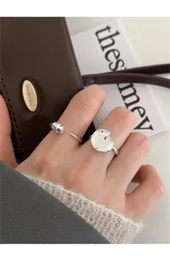 Stylish geometric open ring for women, vintage silver hip hop fashion finger jewelry.