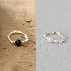 Stackable geometric silver beaded ring with black and pearl charm for trendy daily wear style