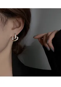 Boucles d'oreilles géométriques minimalistes en forme de cœur pour femmes, élégants clous.