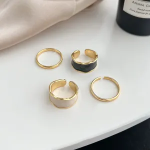 Prachtige vergulde emaille geometrische brede open ringen set, stijlvol en elegant voor dagelijks.
