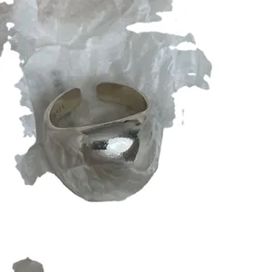 Anello pane liscio argento donna anello aperto trendy minimalistico gioiello vista principale