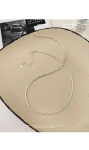 Collier de perles géométriques en argent, chaîne de clavicule élégante et chic pour femmes.