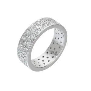 Eleganter breiter Zirkonia Ring in Silber Farbe, glänzender Modeschmuck für Damen Alltag.