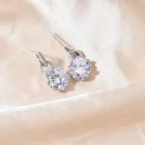 Orecchini pendenti in zirconia cubica per donna, gioielli eleganti per feste e matrimoni.