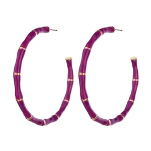 Boucles d'oreilles créoles bambou violette femme, accents dorés exagérés bijoux de fête