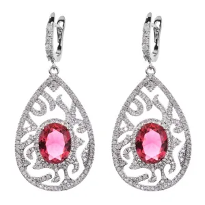 Eleganti orecchini pendenti a goccia con zirconi e pietra rossa in stile argento vintage.