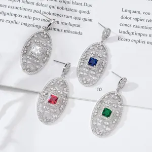 Stupendi orecchini pendenti lunghi ovali in zircone con filigrana per donne da sposa.
