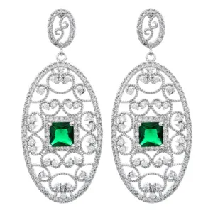 Eleganti orecchini pendenti lunghi ovali in zircone verde con pietre brillanti donna.