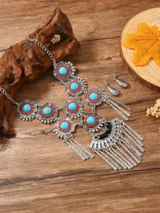 Bohemian retro turquoise alloy necklace earrings set detailed view, vintage ethnic style.