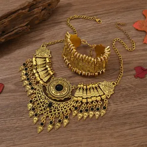 Retro ethnischer Stil gold Statement Halskette und Armband Schmuck Set für Damen Mode