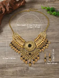 Retro ethnic style necklace detail view, showing exquisite hollow carved design and dimensions.