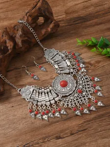 Bohemian vintage ethnic style silver alloy statement necklace and earrings jewelry set.