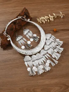 Ethnic silver tone collar necklace and tassel earrings set, detailed engraved ethnic jewelry.
