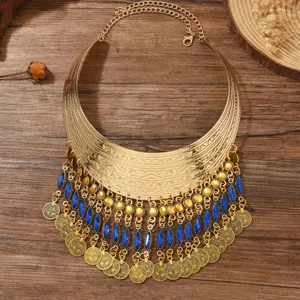 Etnische goldene Lätzchen Halskette mit blauen Perlen Quasten Statement Schmuck Damen.