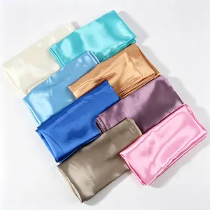 Set di foulard quadrati in raso monocolore, sciarpa di seta lucida versatile per donne e acconciatura.