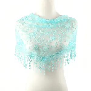Châle triangulaire brodé de fleurs en dentelle bleu clair écharpe à sequins respirante.
