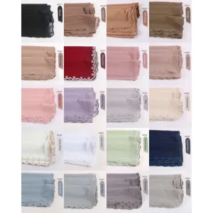 Pañuelo hijab de gasa con ribete de encaje de perlas bordadas, múltiples opciones de color.
