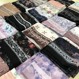 Women Fashion Square Scarf Polyester Printed Hijab Muslim Head Scarf Shawl Sun Protection Beach Wrap Daily Wear