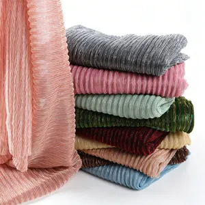 Elastic metallic pleated hijab scarf set for women, fashionable shiny Muslim head cover.