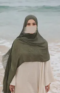 Grenzüberschreitendes strukturiertes Viskose-Hijab, einfarbig plissiertes Kopftuch Damen