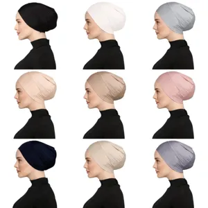 Μονοχρωμος εσωτερικος σκουφος hijab απο modal, διαπνεον και ελαστικος για γυναικες.