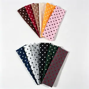 Large bande de cheveux élastique à pois mignons, accessoire tendance pour le sport.