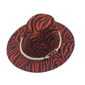 Cappello fedora jazz in lana catena metallo autunno inverno, motivo tigre rosso nero.
