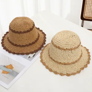 Sombrero de pescador de paja trenzada de verano para mujer, diseño de ala ondulada.