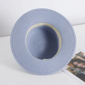 Blaue flache Strohhut Detailansicht, Sommer Strand Sonnenschutz gewebte Sonnenhut für Frauen.