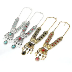 Collana lunga retrò europea con nappe e pietre preziose irregolari moda donna.