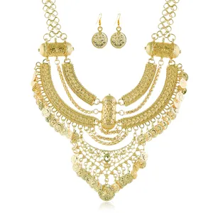 Vintage goldfarbene Münzen Quaste mehrschichtige Kette Halskette und passende Ohrringe Set.